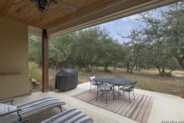 1126 Ensenada Dr Canyon Lake, TX 78133