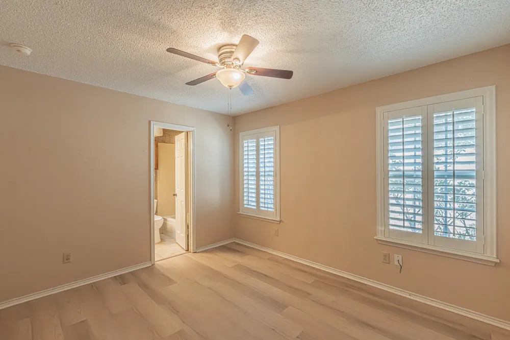 1724 Red Bud Lane Euless, TX 76039