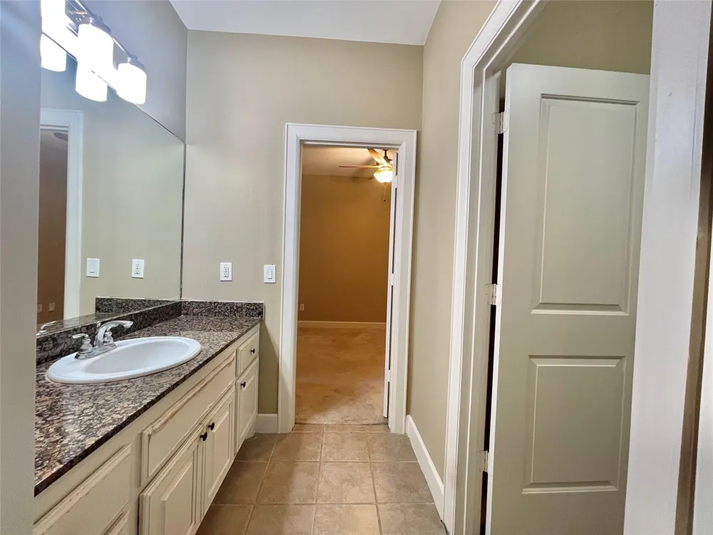 219 W 27th Street #D Houston, TX 77008