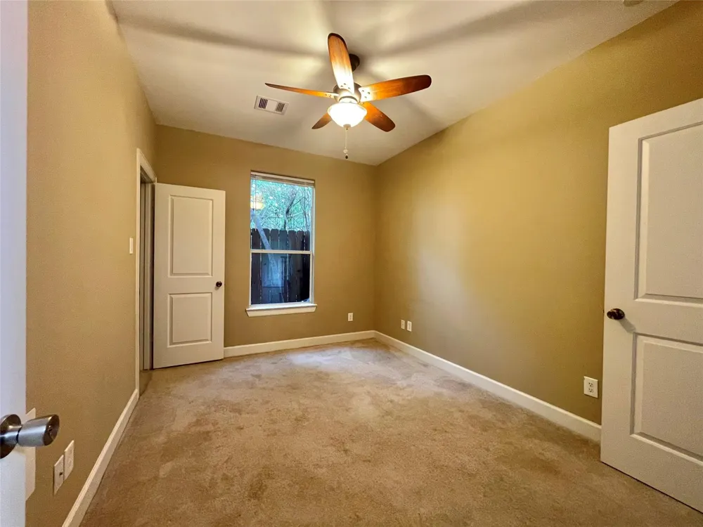 219 W 27th Street #D Houston, TX 77008