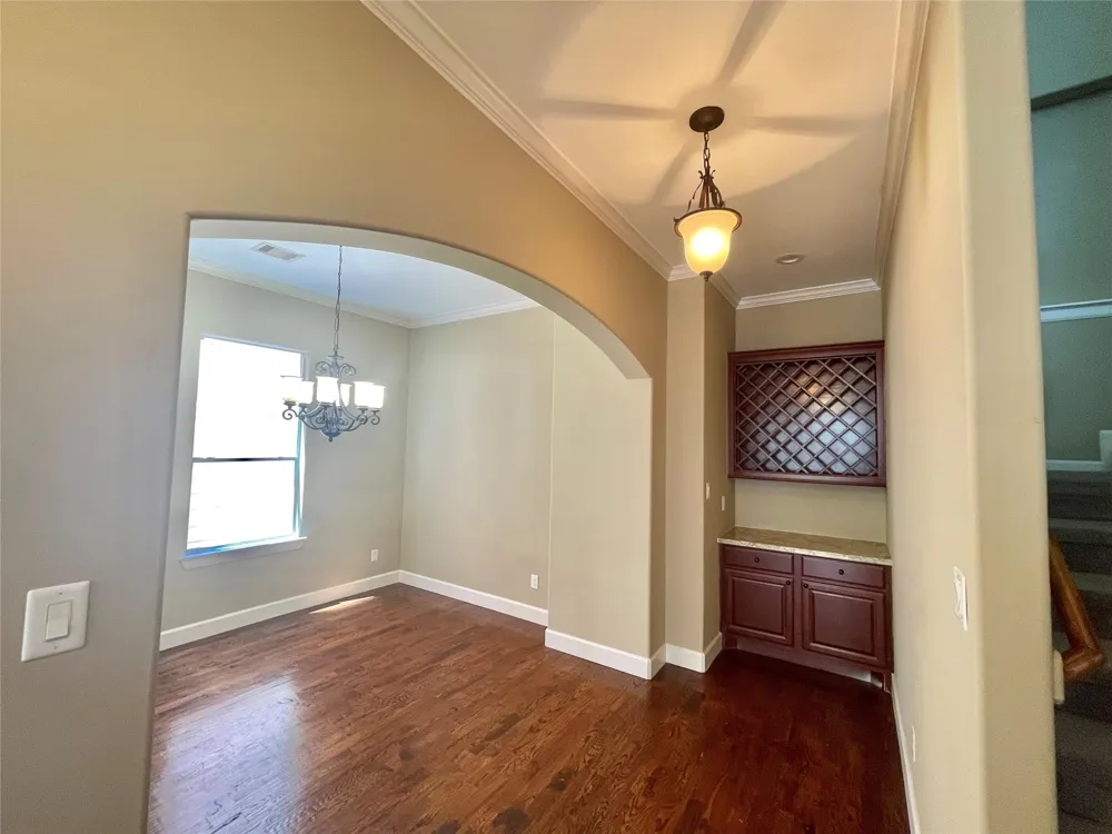 219 W 27th Street #D Houston, TX 77008