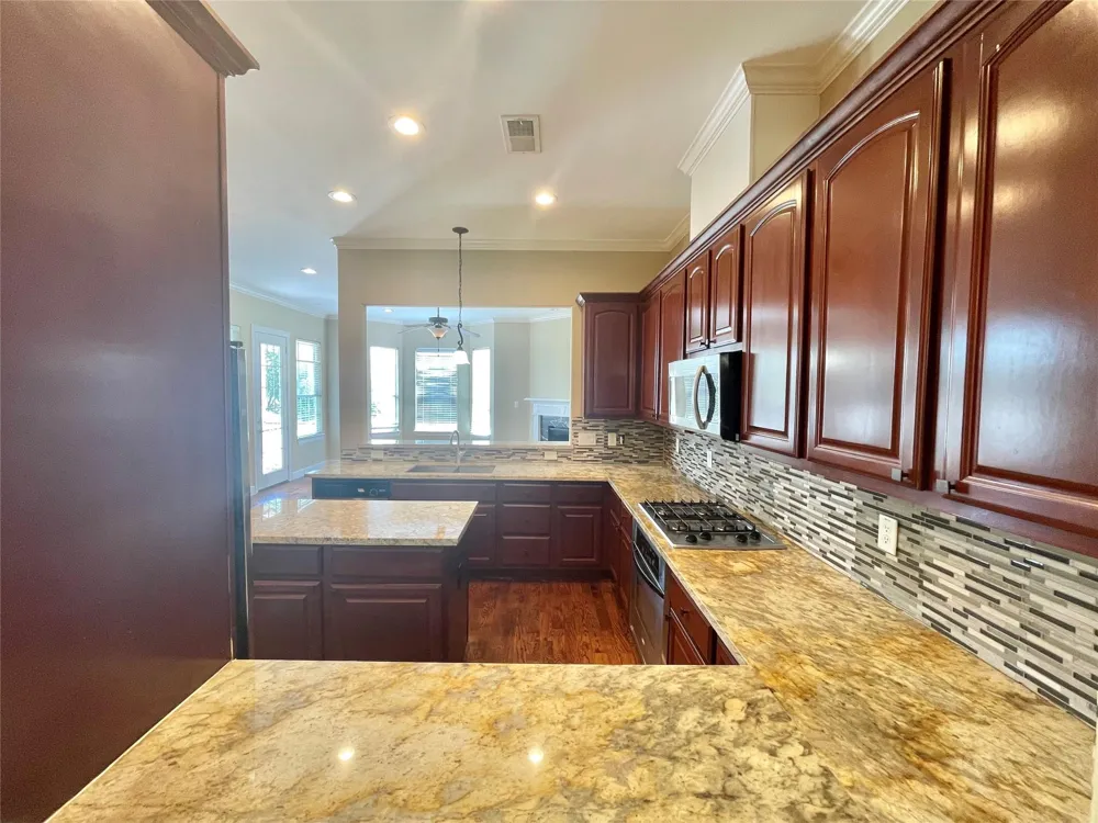 219 W 27th Street #D Houston, TX 77008