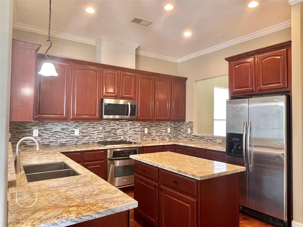 219 W 27th Street #D Houston, TX 77008