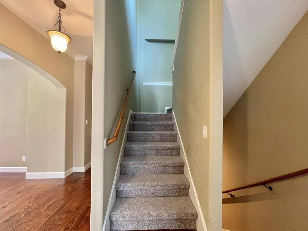 219 W 27th Street #D Houston, TX 77008