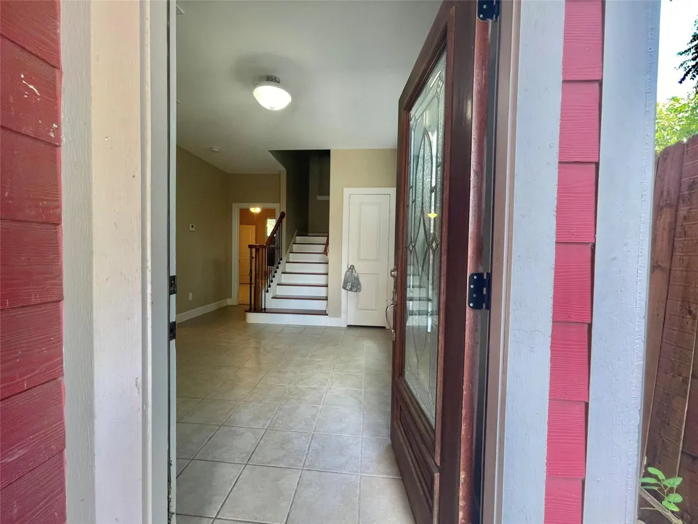 219 W 27th Street #D Houston, TX 77008