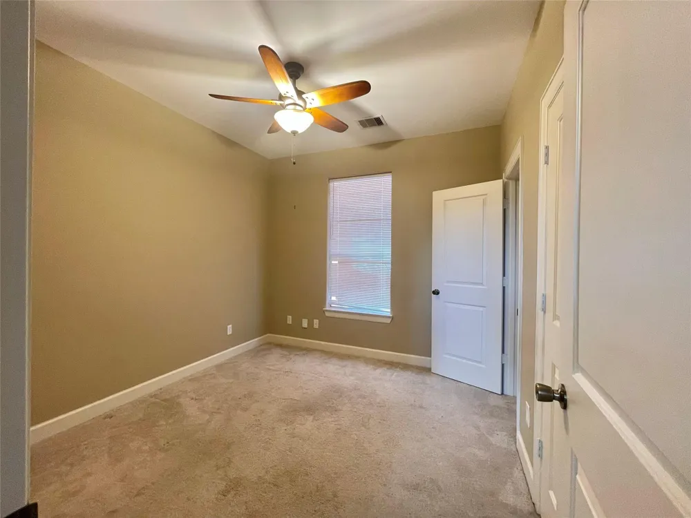 219 W 27th Street #D Houston, TX 77008