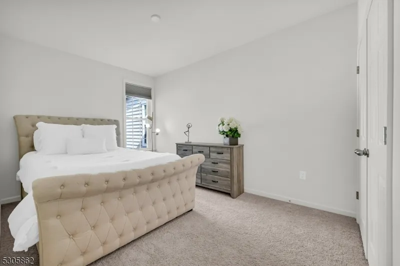 81 Sequoia Dr Cedar Grove, NJ 07009
