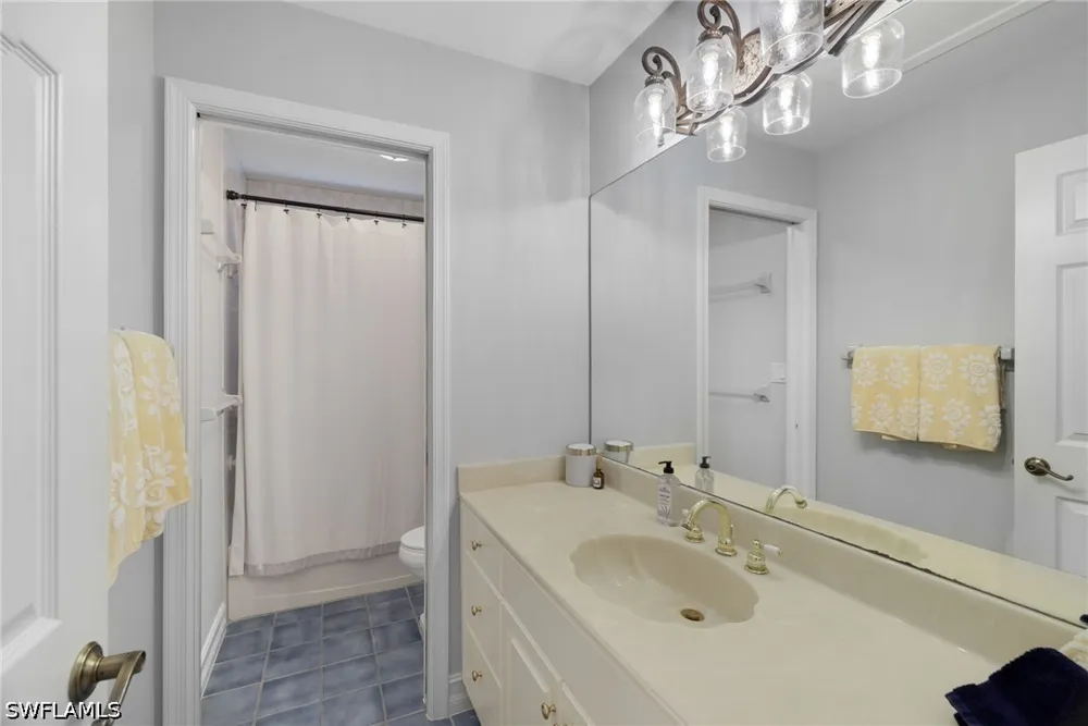 Chatham Circle Naples, FL 34110