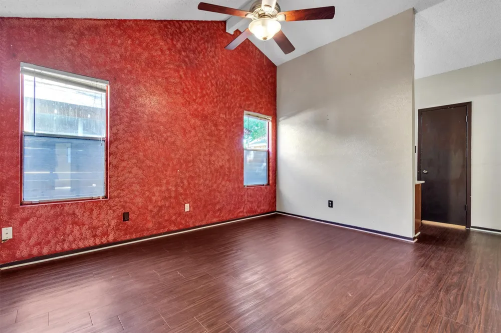 5000 Fontenay Drive Austin, TX 78744