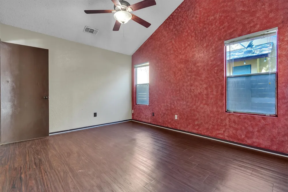 5000 Fontenay Drive Austin, TX 78744