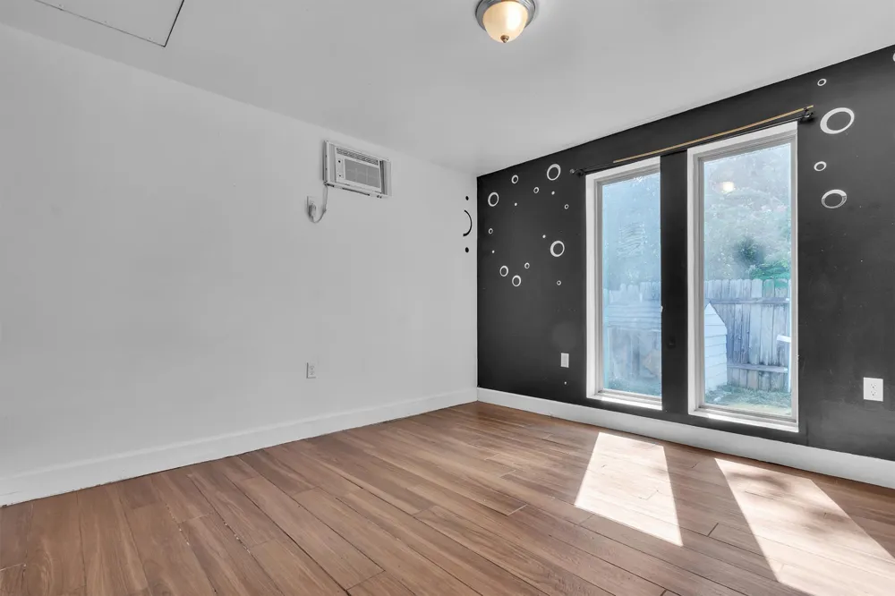 5000 Fontenay Drive Austin, TX 78744