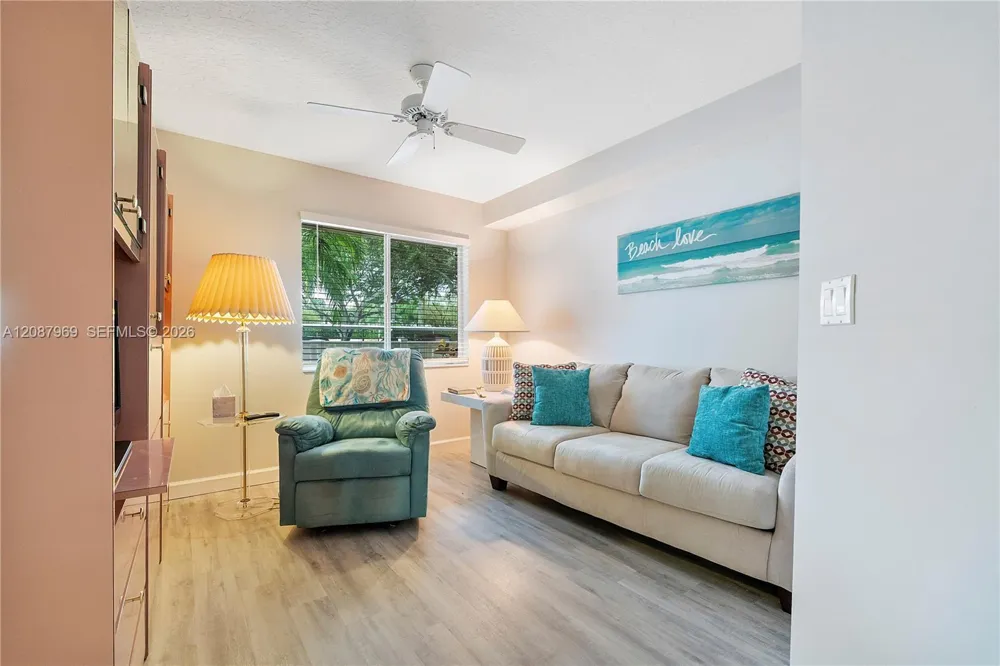 5952 Regal Glen Dr #102 Boynton Beach, FL 33437