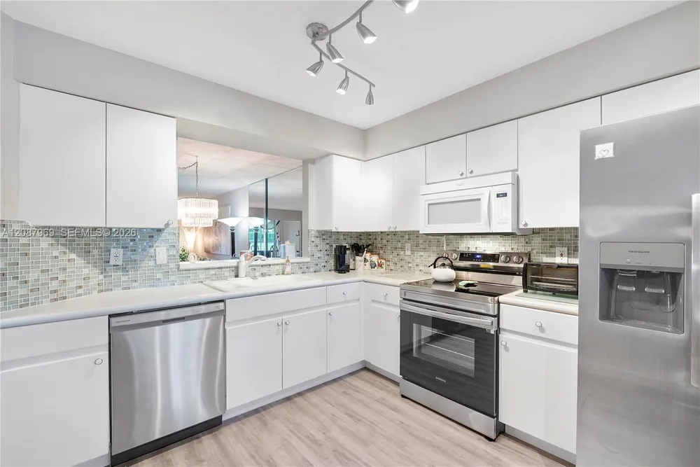 5952 Regal Glen Dr #102 Boynton Beach, FL 33437