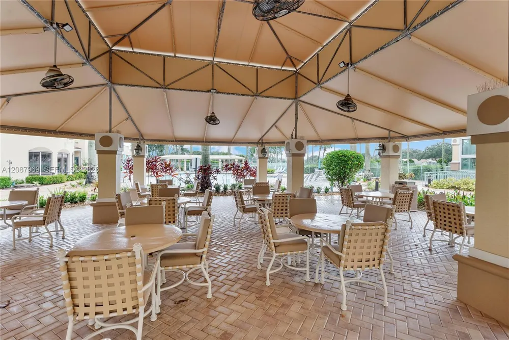 5952 Regal Glen Dr #102 Boynton Beach, FL 33437
