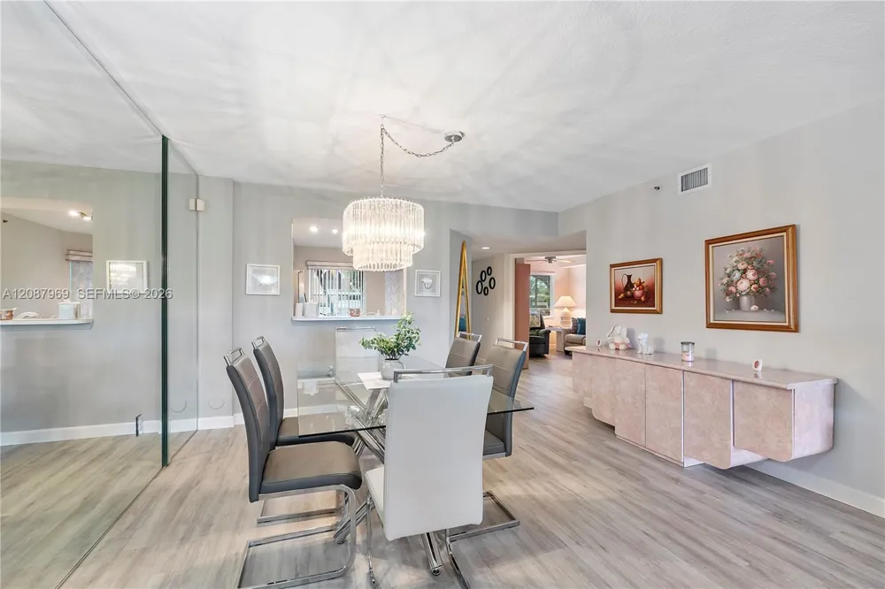 5952 Regal Glen Dr #102 Boynton Beach, FL 33437
