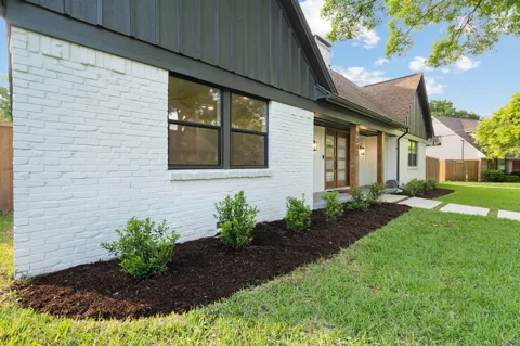 9342 Springwater Drive
