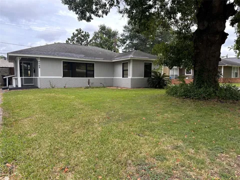 7735 Oak Vista Street