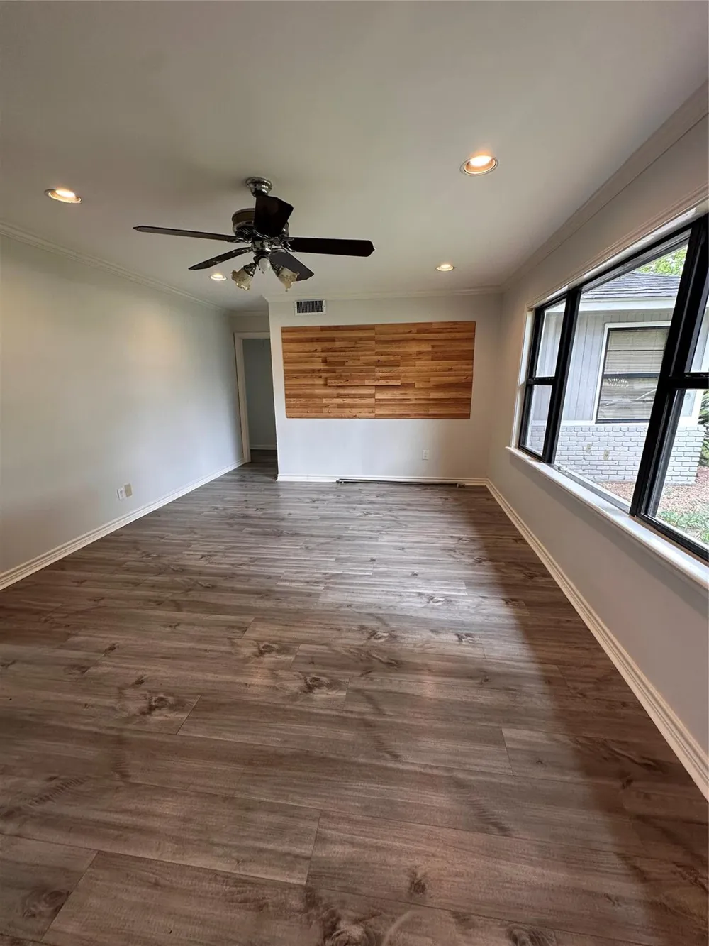 7735 Oak Vista Street Houston, TX 77087