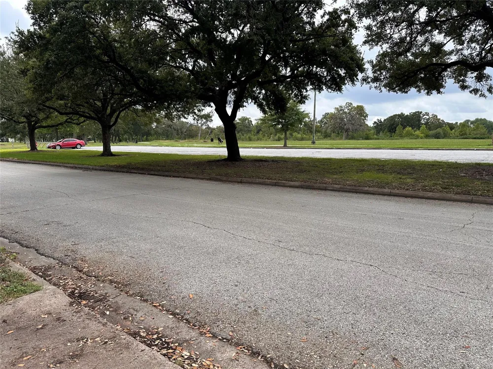 7735 Oak Vista Street Houston, TX 77087