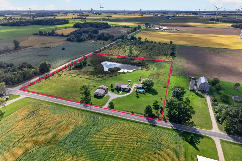 4085 Whiteville Road Rosebush, MI 48878