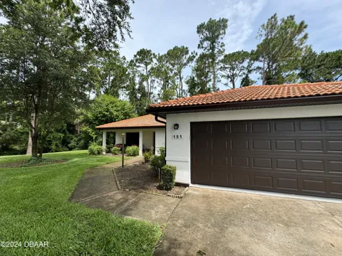 121 Tropic Bird Court
