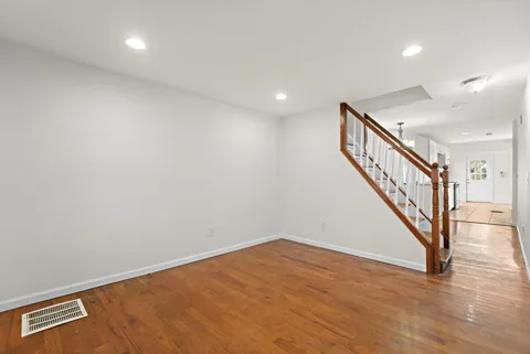 187.5 LEXINGTON AVE
