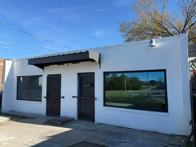 4126 Metropolitan Avenue Dallas, TX 75210