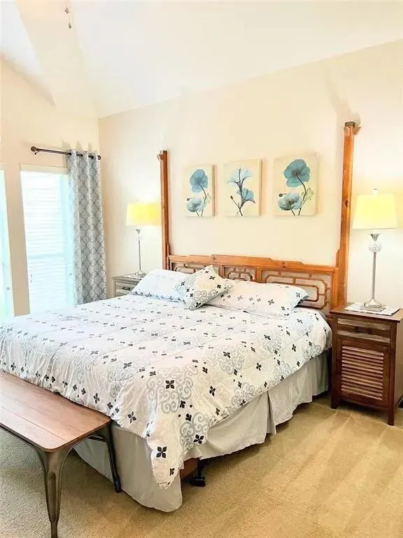 24 W Greenhill Terrace Place The Woodlands, TX 77382