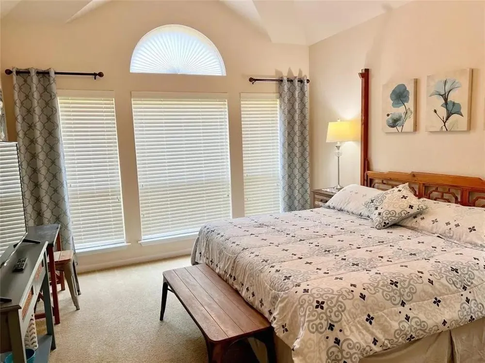 24 W Greenhill Terrace Place The Woodlands, TX 77382