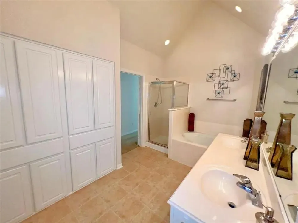 24 W Greenhill Terrace Place The Woodlands, TX 77382