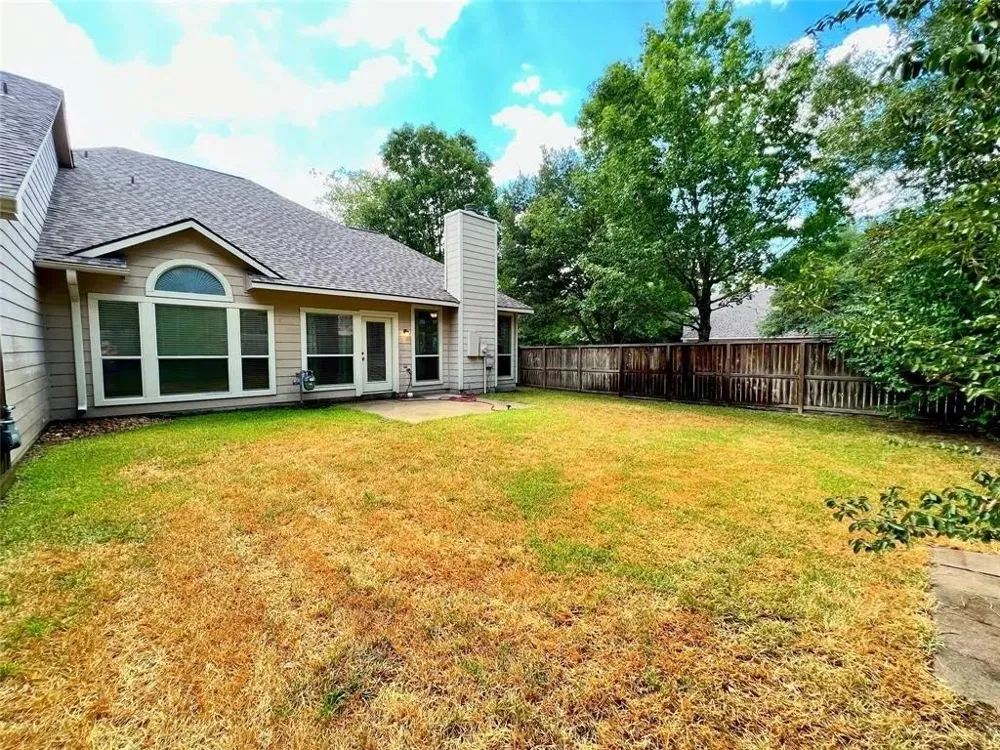 24 W Greenhill Terrace Place The Woodlands, TX 77382