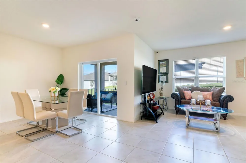 9537 BLACK WALNUT DRIVE Clermont, FL 34715