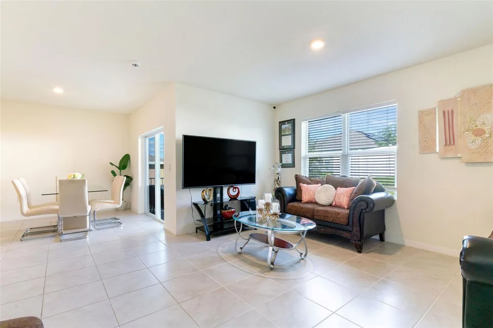 9537 BLACK WALNUT DRIVE Clermont, FL 34715