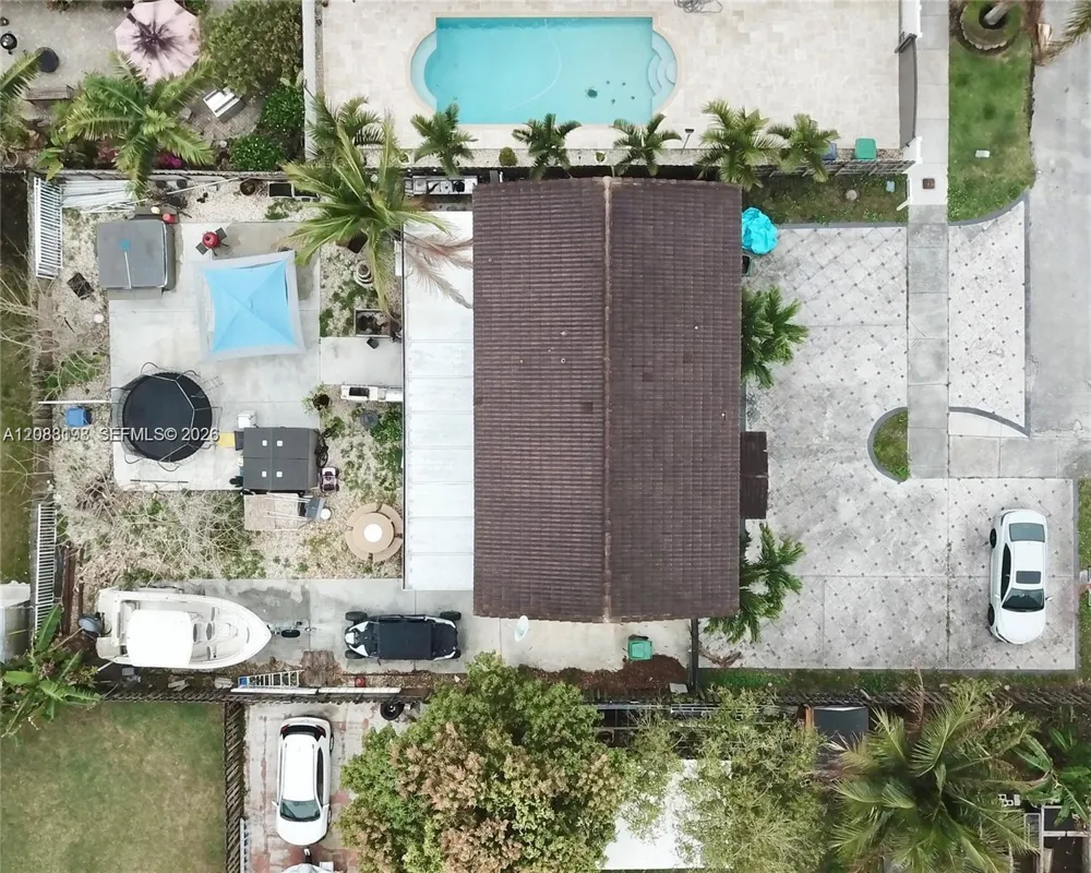 15302 SW 180th Ter Miami, FL 33187
