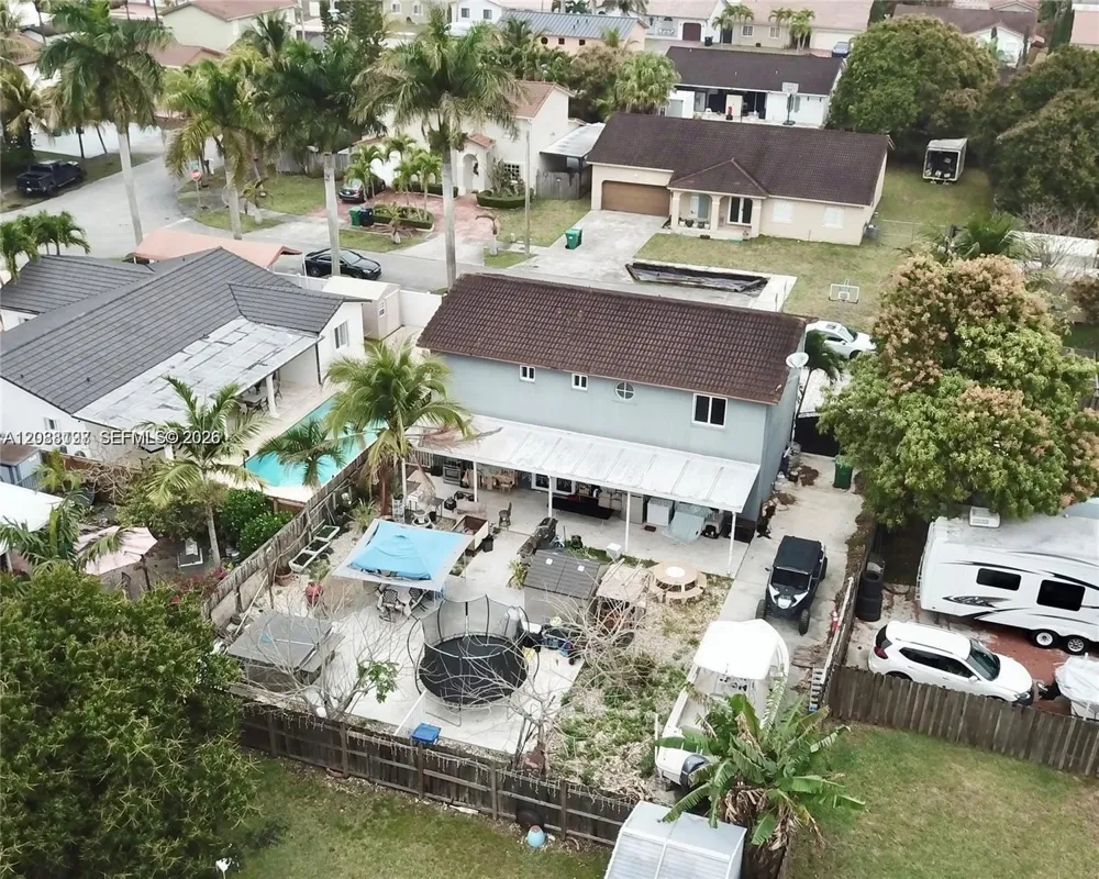 15302 SW 180th Ter Miami, FL 33187