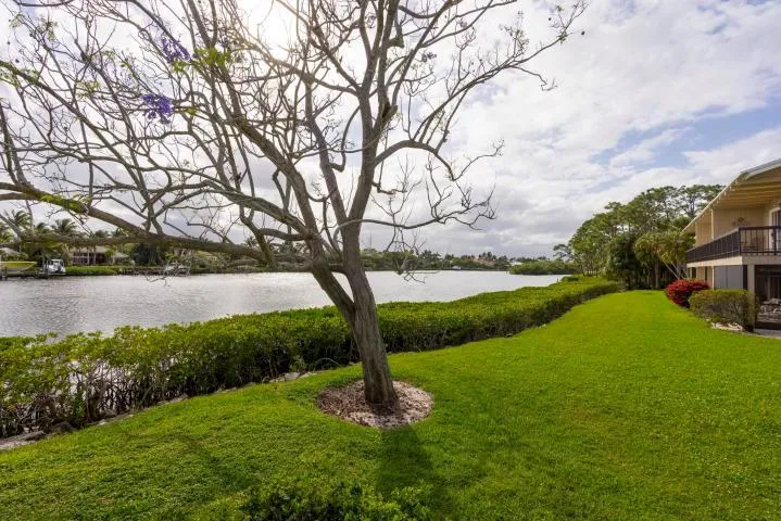18440 SE Wood Haven Lane #C Jupiter, FL 33469