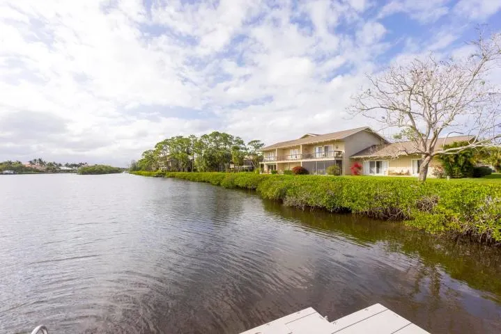 18440 SE Wood Haven Lane #C Jupiter, FL 33469