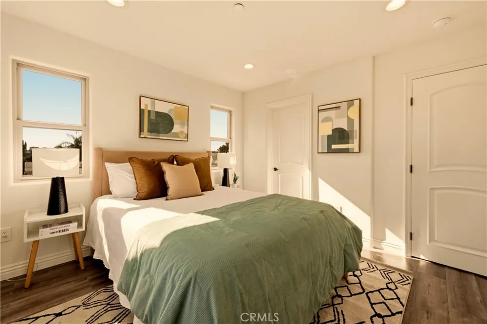 14702 Magnolia Boulevard #105 Sherman Oaks, CA 91403