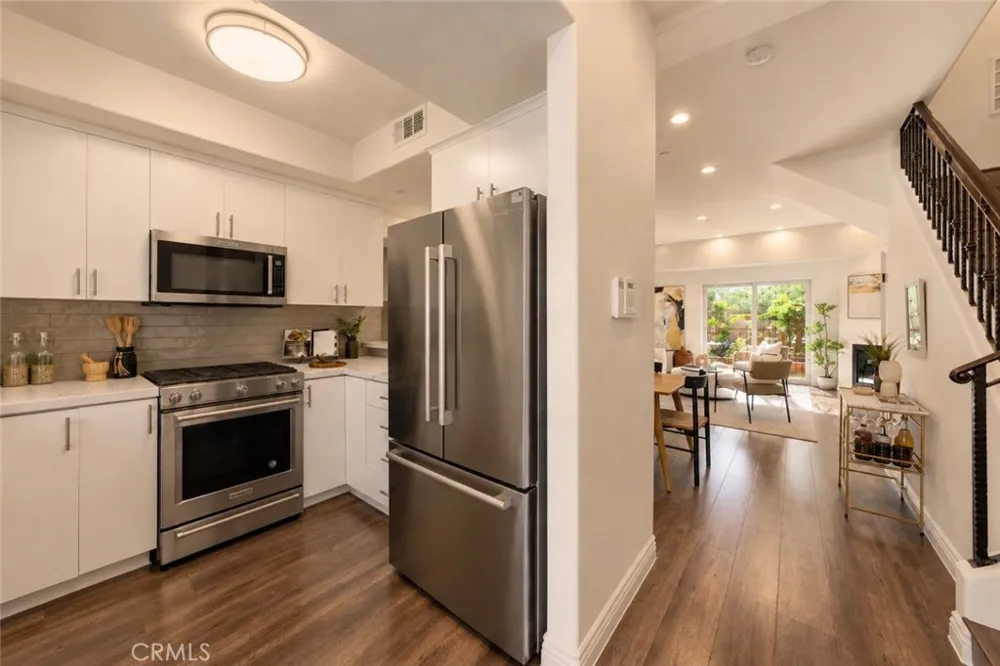 14702 Magnolia Boulevard #105 Sherman Oaks, CA 91403