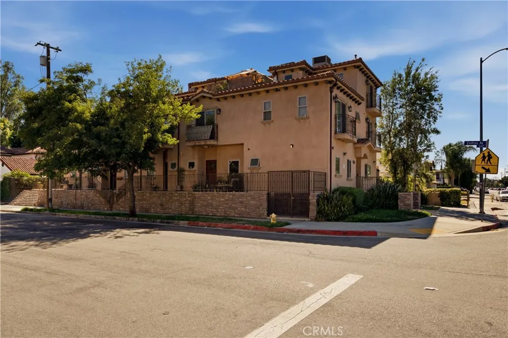 14702 Magnolia Boulevard #105 Sherman Oaks, CA 91403
