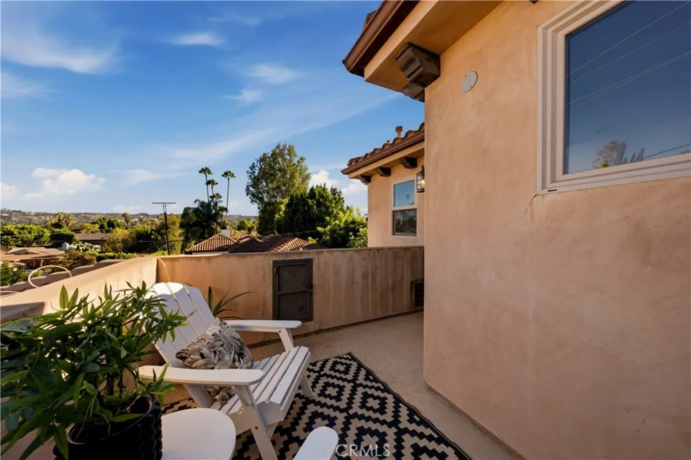 14702 Magnolia Boulevard #105 Sherman Oaks, CA 91403