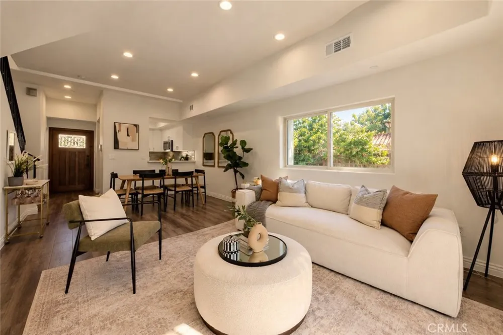 14702 Magnolia Boulevard #105 Sherman Oaks, CA 91403