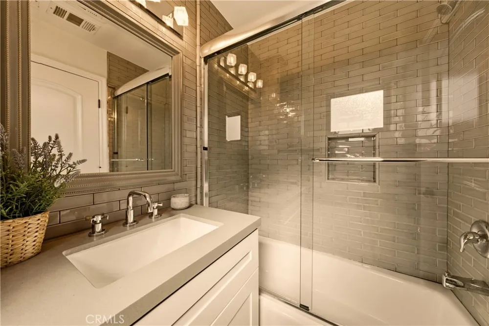 14702 Magnolia Boulevard #105 Sherman Oaks, CA 91403