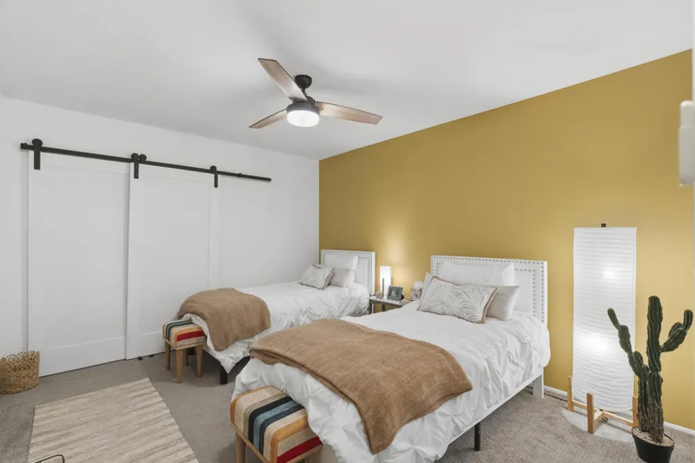 1815 E Tachevah Drive Palm Springs, CA 92262