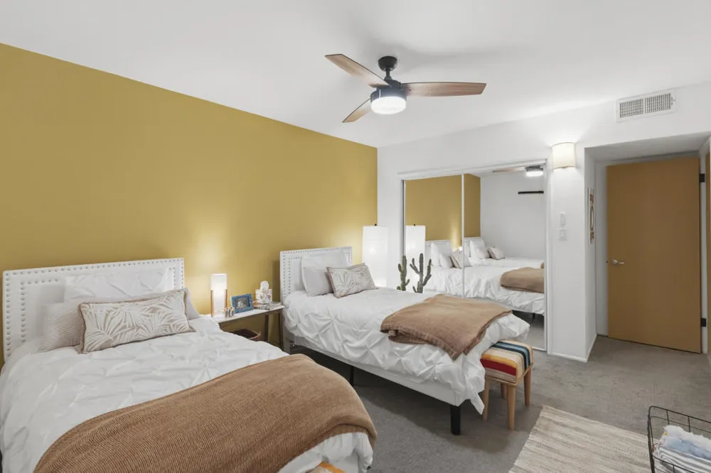 1815 E Tachevah Drive Palm Springs, CA 92262