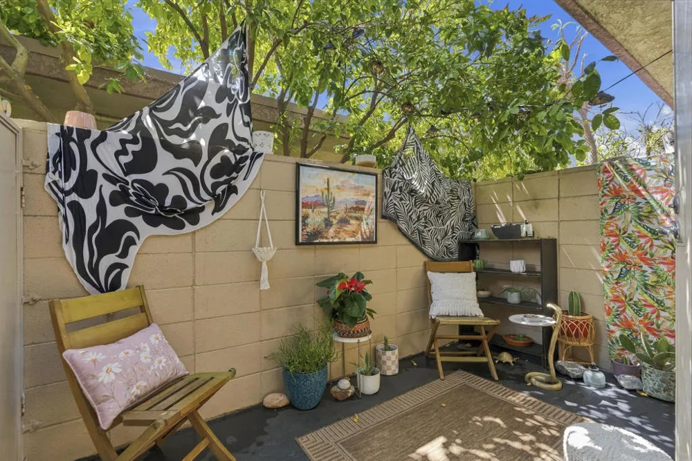 1815 E Tachevah Drive Palm Springs, CA 92262