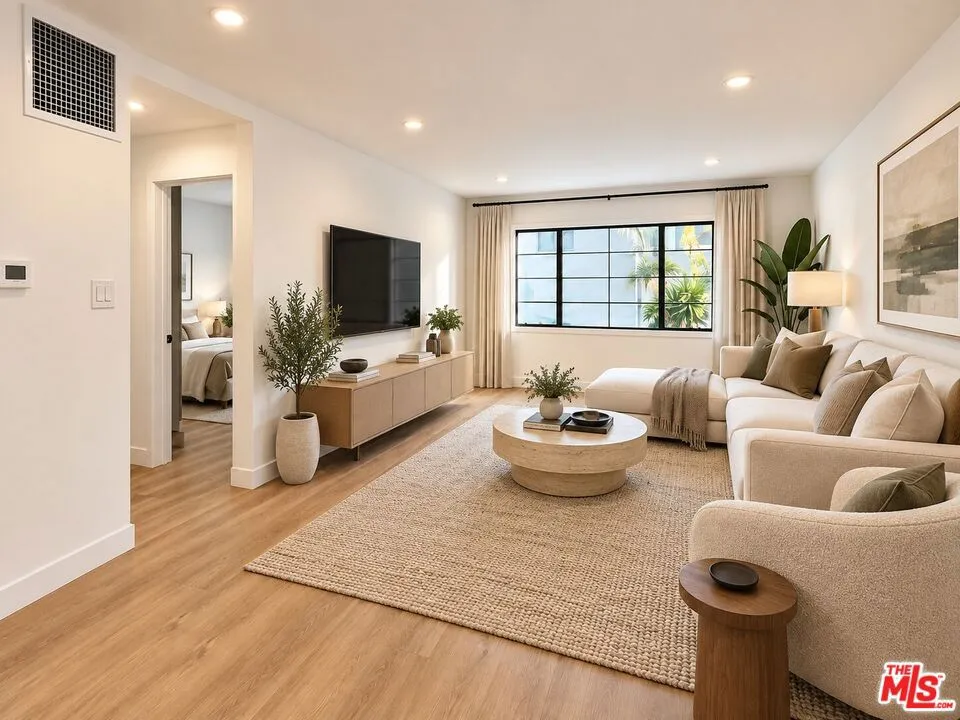 8736 Holloway Drive West Hollywood, CA 90069