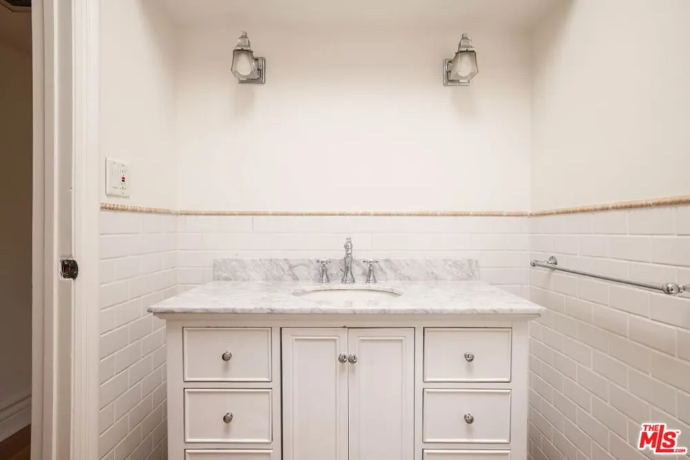 433 Norwich Drive West Hollywood, CA 90048