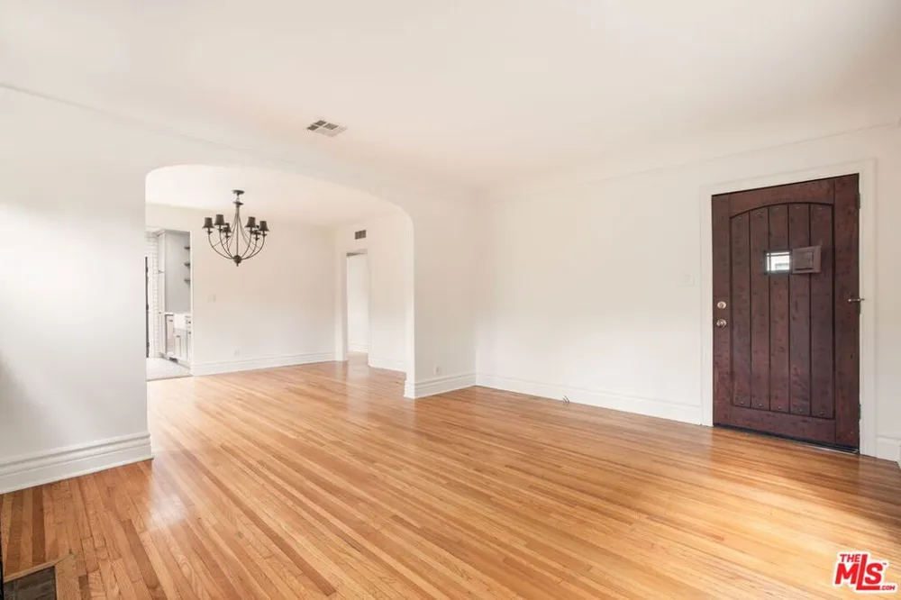 433 Norwich Drive West Hollywood, CA 90048