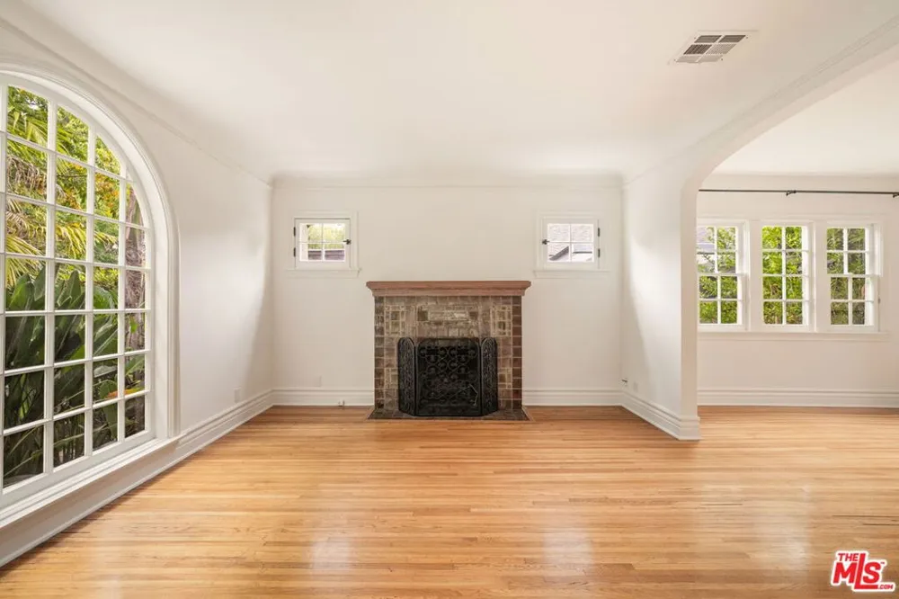 433 Norwich Drive West Hollywood, CA 90048